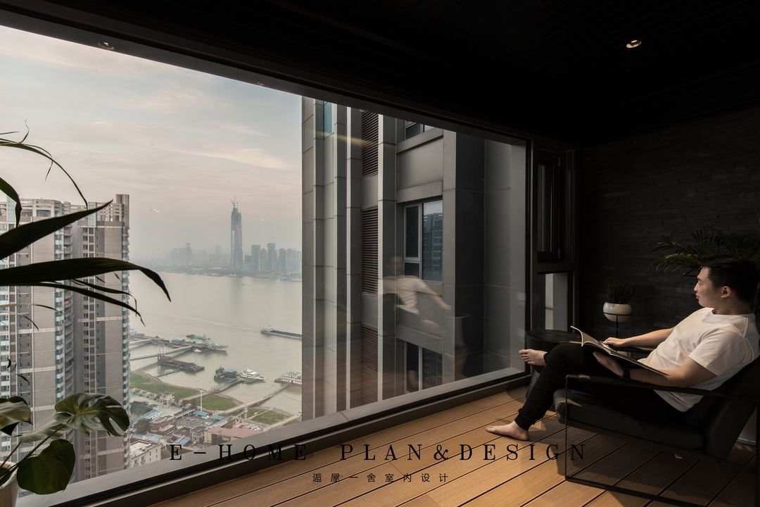 花了十万的落地玻璃,坐看窗外舒卷江山图画