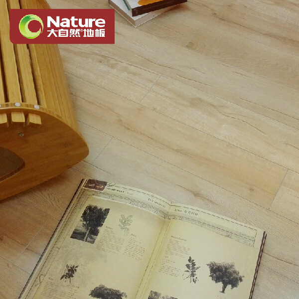 大自然地板强化复合木地板超越系列橡树系列