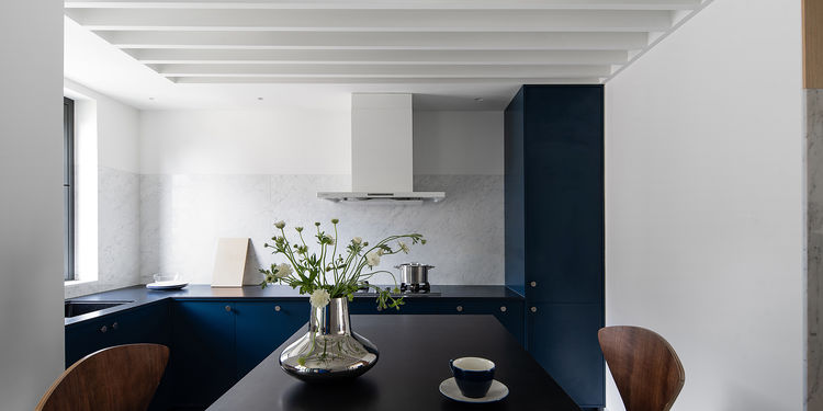 蓝色的厨房，温暖的家。